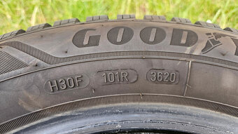 Zimne pneu - Goodyear Ultragrip 9+ - 3