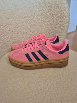 Dámske Adidas Gazelle veľkosť 38 2/3,vnútorná dĺžka 24cm - 3