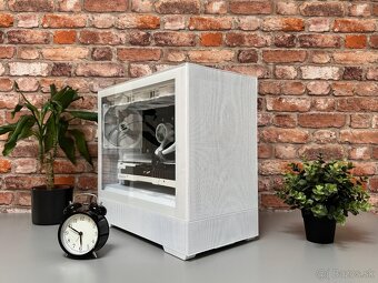 Ryzen 7 9700X\32GB\RX 7900XTX\SSD\1000W Zdroj - 3