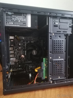 Predám malé PC AMD RYZEN,8GB RAM,SSD,HDD,Win10 HOME - 3
