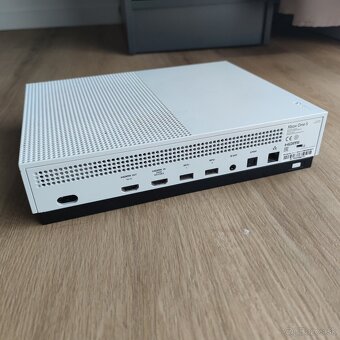 Xbox One S 500GB + Ovládač - 3