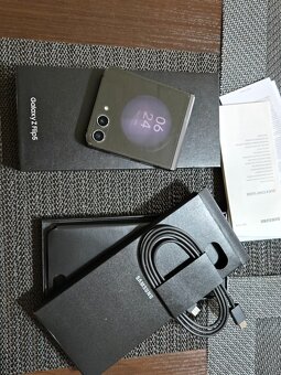 SAMSUNG Z FLIP 5 - 3