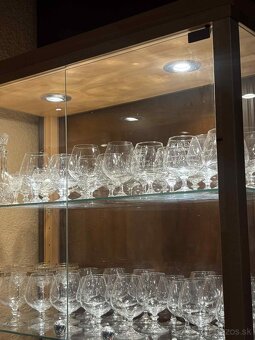 Kuchynská skriňa s osvetlením - 3