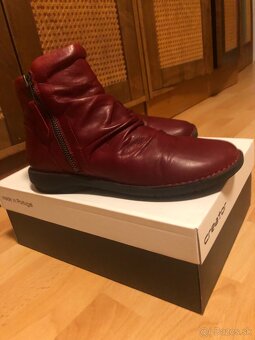 Červené čižmičky - 3