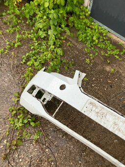 predni naraznik skoda superb iii 3 ostrik bily - 3