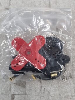 Predám Servomotorčeky HITEC HS-5645MG - 3