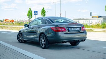 Mercedes-Benz E trieda Kupé 350 CGI Blue - 3