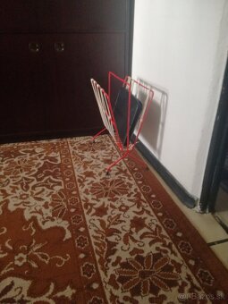 Stojan na noviny - 3