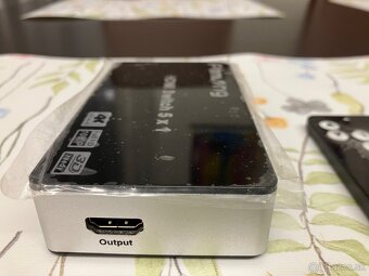 Predám 4K FullHD HDMI 5x1 switch - 3