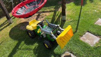 Slapaci John Deere traktor pre deti - 3