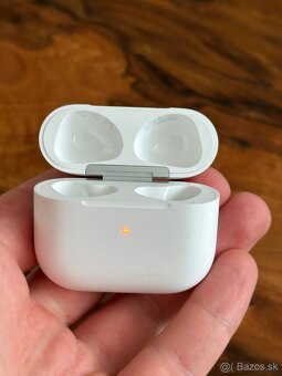 Apple AirPods 3 nahradne nabijacie puzdro - 3