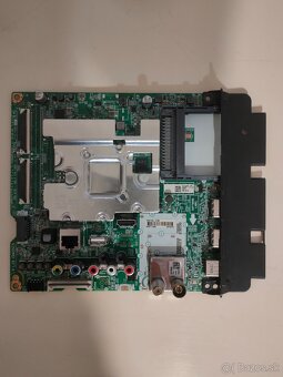 LG 49UM7100 - 3