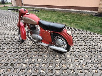 Jawa 250 - 3