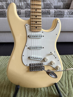 Predám Fender Yngwie Malmsteen Stratocaster 2010 - 3