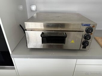pizza pec Royal Catering – skoro nová, použitá len 3× - 3