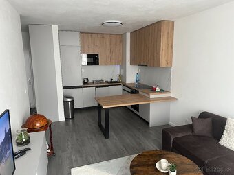 Prenájom 2izb byt s terasou Hornostavská ul. Nitra, zelené d - 3