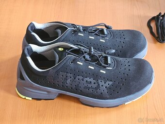 Pracovná obuv UVEX S1 47 - 3