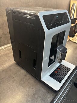Predám plnoautomatický kávovar Krups - 3