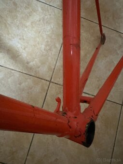 Favorit F11 rám kostra - 3