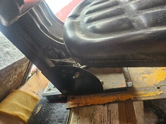 LKT sedačka aj Zetor - 3