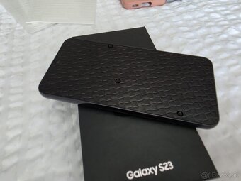 Samsung Galaxy S23 - 3
