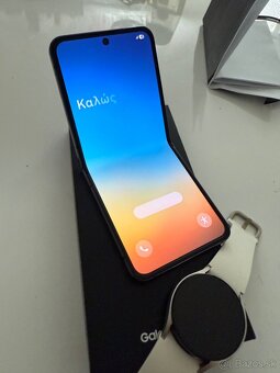 Samsung Galaxy Z flip 5+ Galaxy Watch 6 - 3