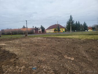 Pozemok = Hontianske Moravce 158 - 3
