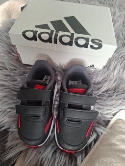 Tenisky botasky Adidas c.22 nenosené - 3