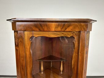 Rohová vitrína v Biedermeier štýle - 3