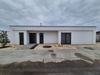 4 – IZB. BUNGALOV, 3 PARK.STÁTIA, TERASA,VEĽKÉ BLAHOVO - 3