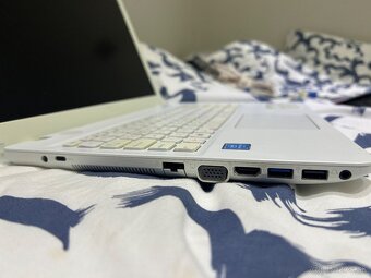 Asus VivoBookMax - 3