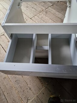 Skrinka - 3