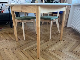 Kruhový jedálenský stôl - 3