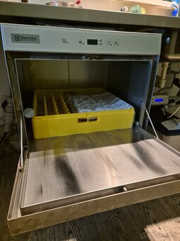 Gastro umývačka elektrolux+ automatický zmäkčovač - 3