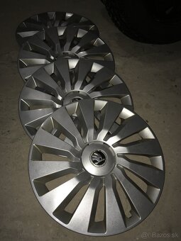 Puklice originál Škoda r16 - 3
