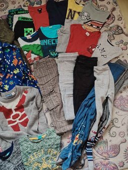 Balík oblečenia 122velkost, 24ks - 3