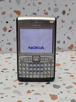 NOKIA E61i 》Type RM-227 》 Model E61i-1 - 3