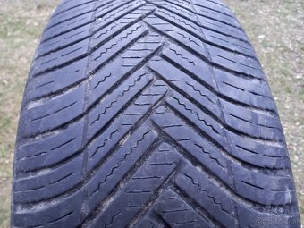Celoročné pneu 235/60 r16 - 3