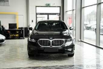 NOVÉ- BMW 520 D - najnovší model - 3