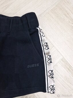Guess cierne a modre logovane sortky - 3