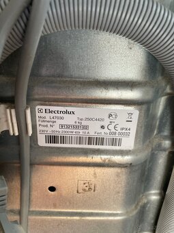 Práčka z hora plnena Electrolux L47030 - 3