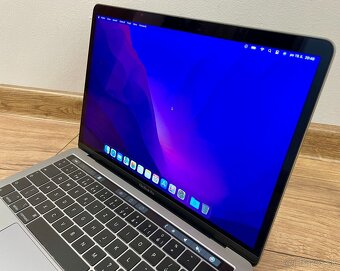 MacBook Pro 13" Retina SK 2018 s Touch Barom Strieborný - 3