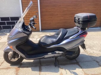 Honda Forza 250 - 3
