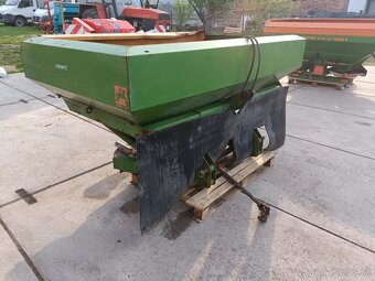 1500L Rozmetadlo AMAZONE ZA-U 1500 (hydraulické ovládání) - 3