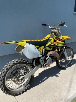 Suzuki RM 125 - 3