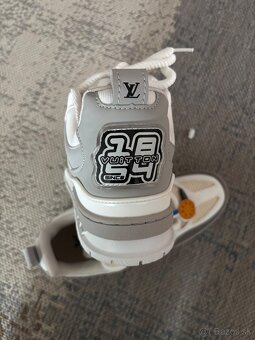 Louis Vuitton - 3