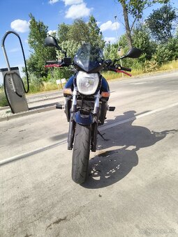 Suzuki GSR 600 - 3