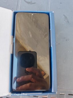 Predám Motorolu moto E7 - 3
