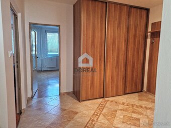 PRENAJATÝ • Prenájom 4-izbový byt • Senica centrum - 3