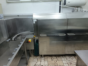 Tunelová umývačka riadu Zanussi RT 270 HD E - 3